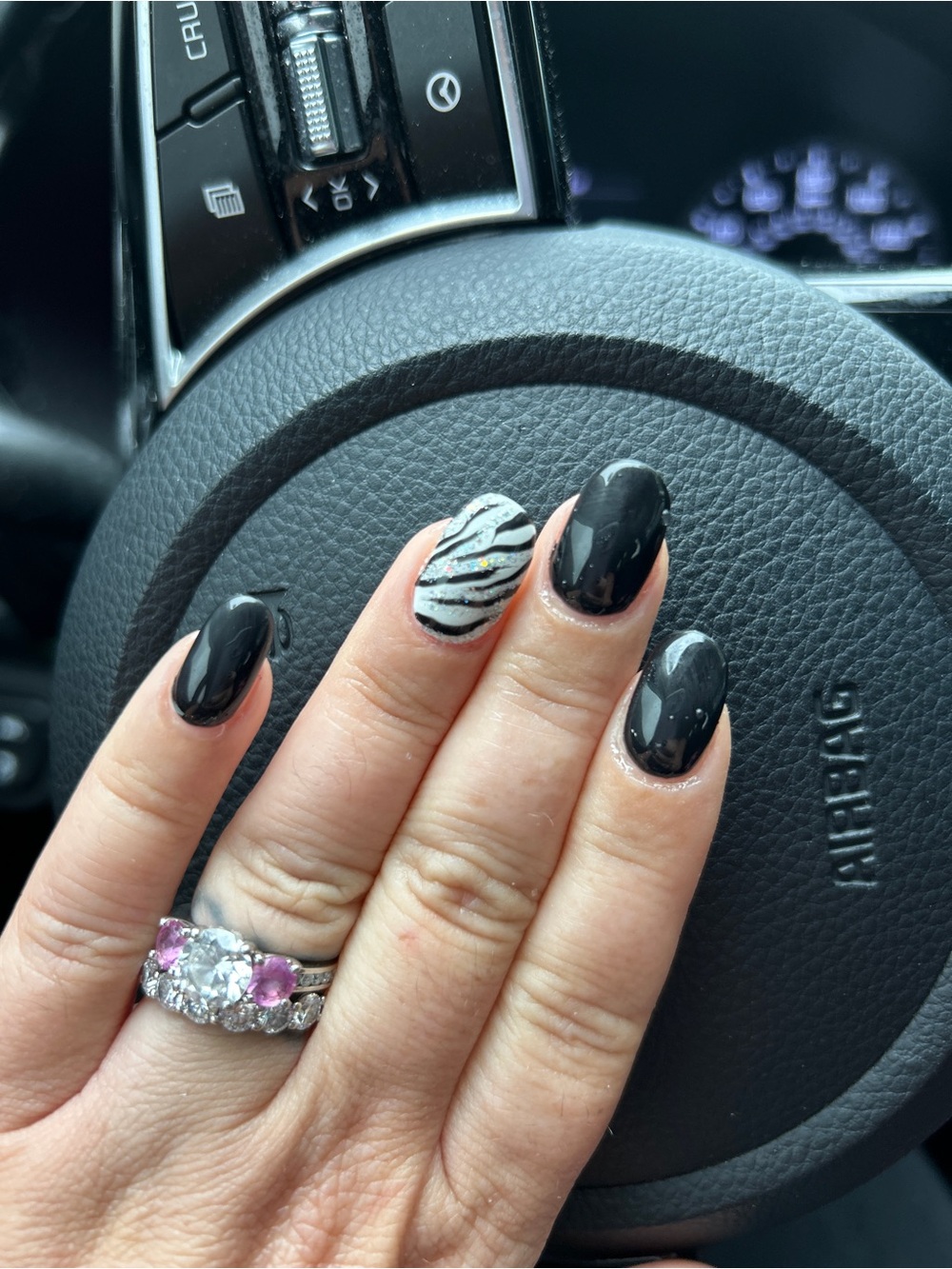 Lab Diamond 3 stone ring - Picture 3 of 7